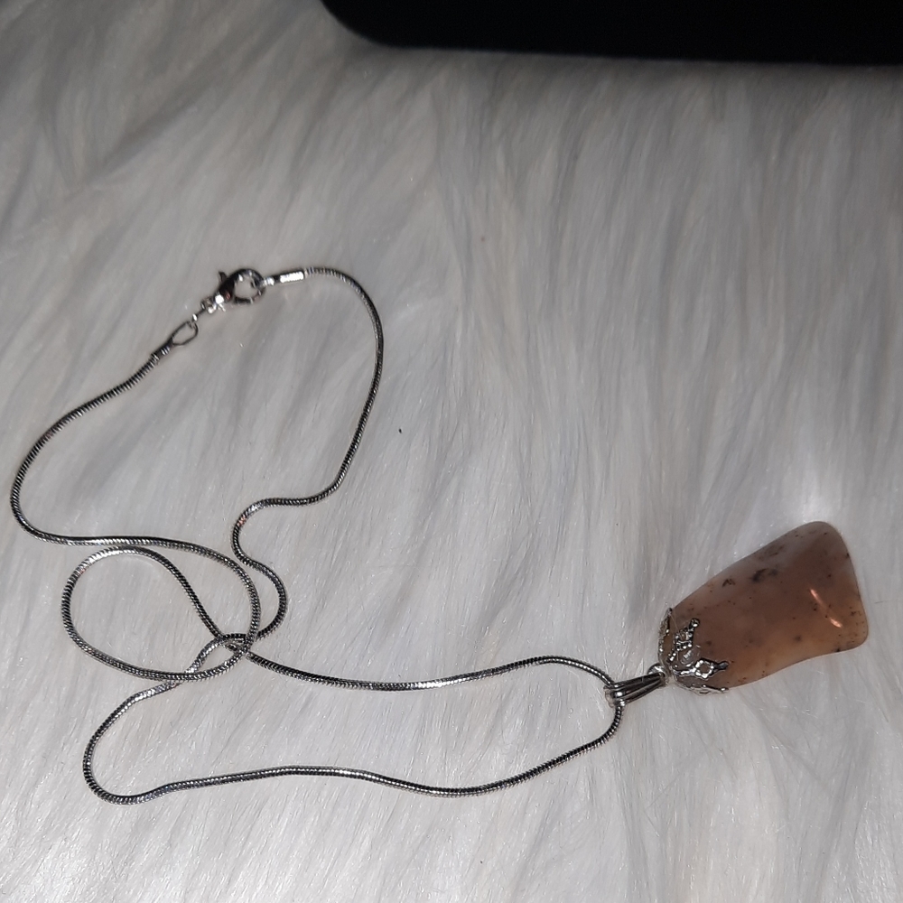 Agate pendant on silvertone choker snake chain 14in - Picture 9 of 9